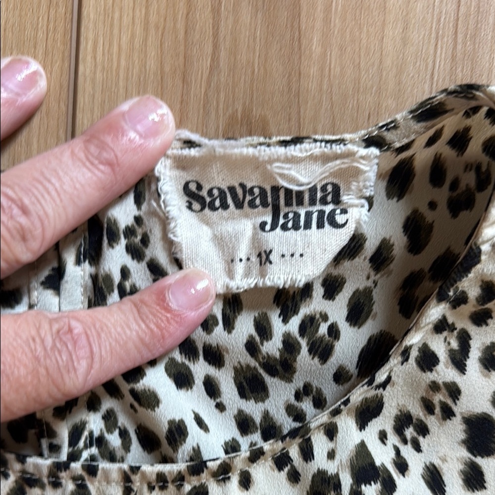 Leopard Print Ruffle Sleeve Top - Picture 2 of 9